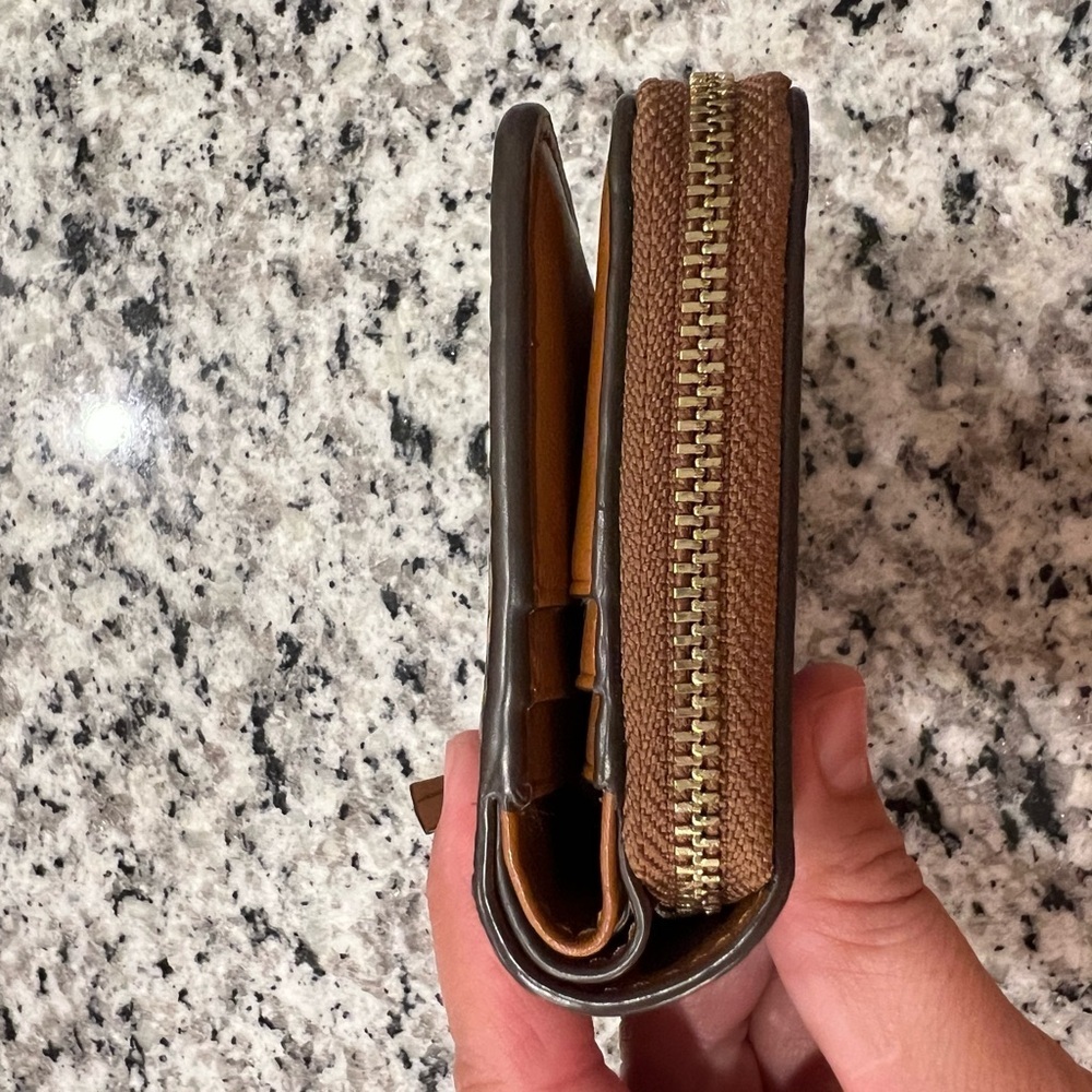 Tory Burch, purse and wallet matching set - Picture 17 of 17